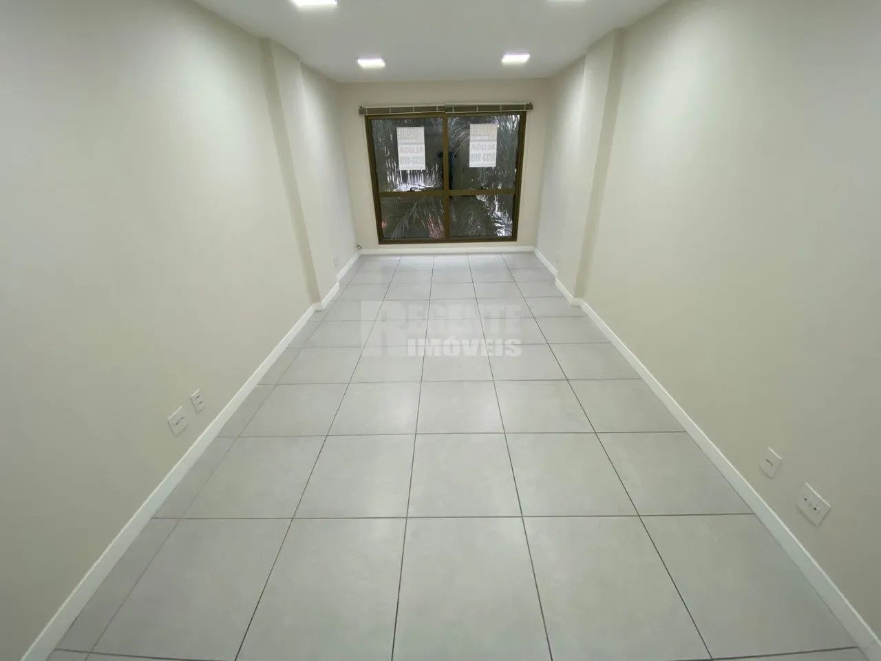 Excelente sala para locação no bairro Trindade! - Foto 3