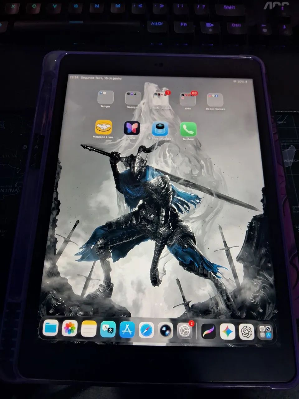Vendo iPad 9 64gb + acessórios 