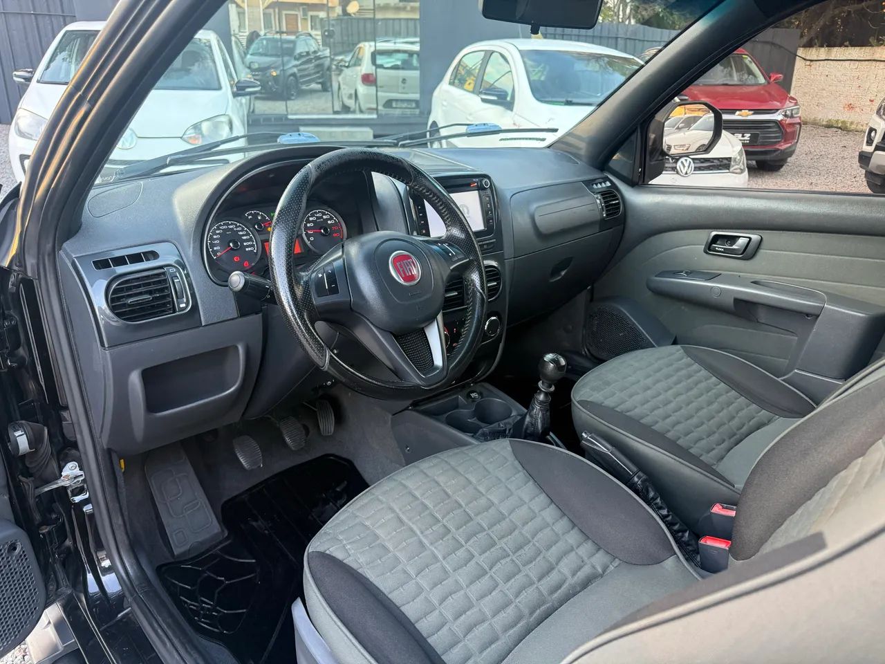 Fiat Strada Adventure1.8/ 1.8 Locker Flex CD 2019 - Foto 5