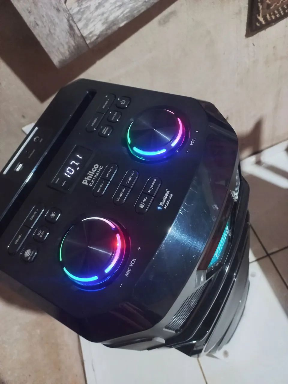 Vendo esso som "caixa" com 2 meses de uso