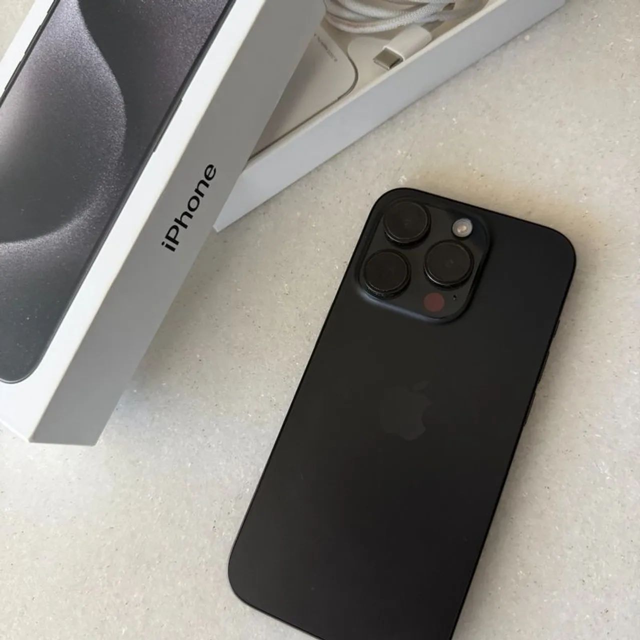 iPhone 15 pro - 128gb  - Foto 2