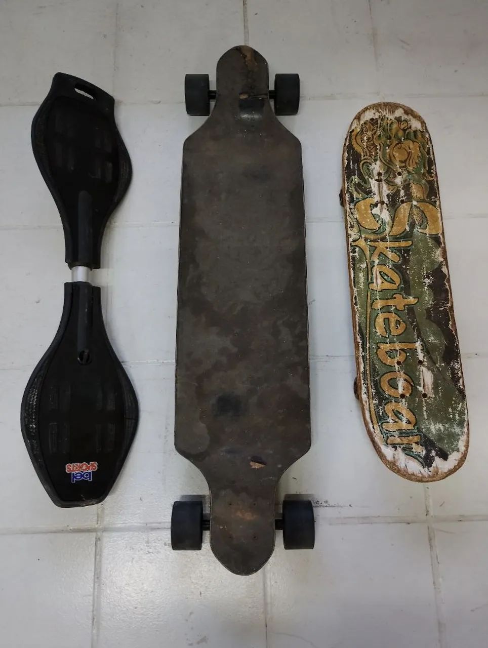 SKATES 