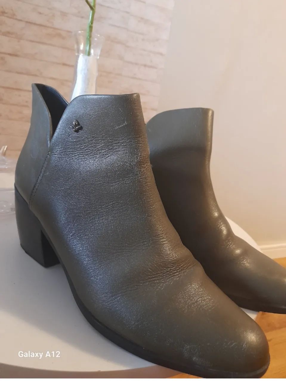Bota em couro verde exército - Foto 2