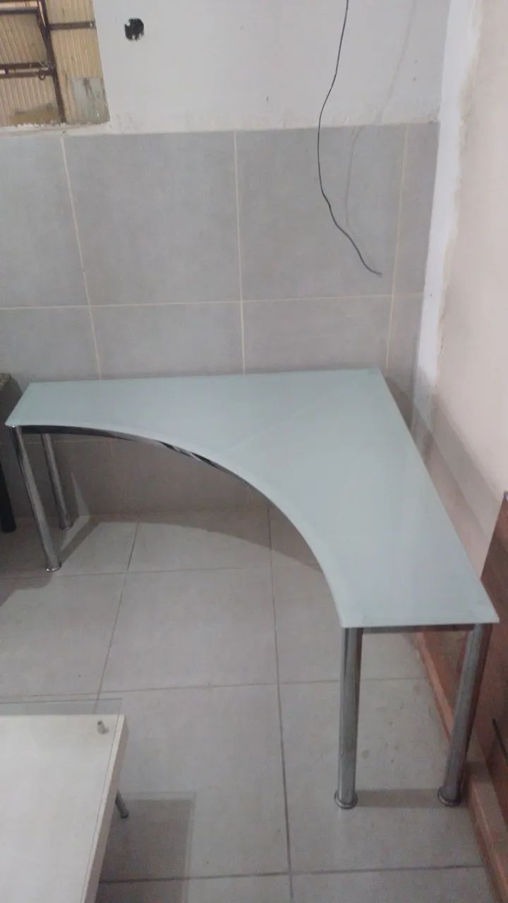 Mesa em L para escritório