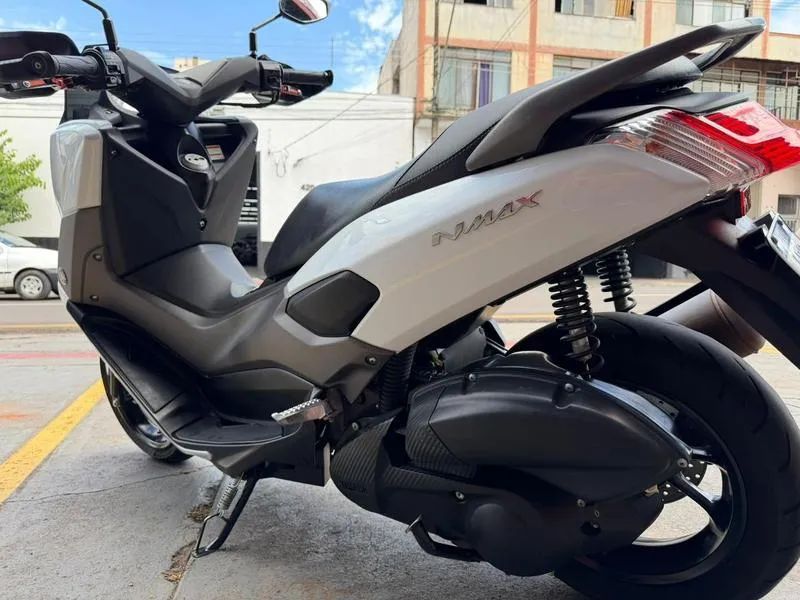 YAMAHA NMAX 2019 - Foto 3