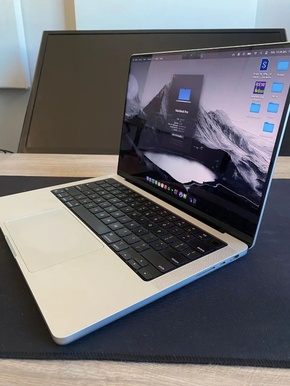 Apple MacBook Pro 14? (2021) - M1 Pro - 16GB RAM - 512TB SSD