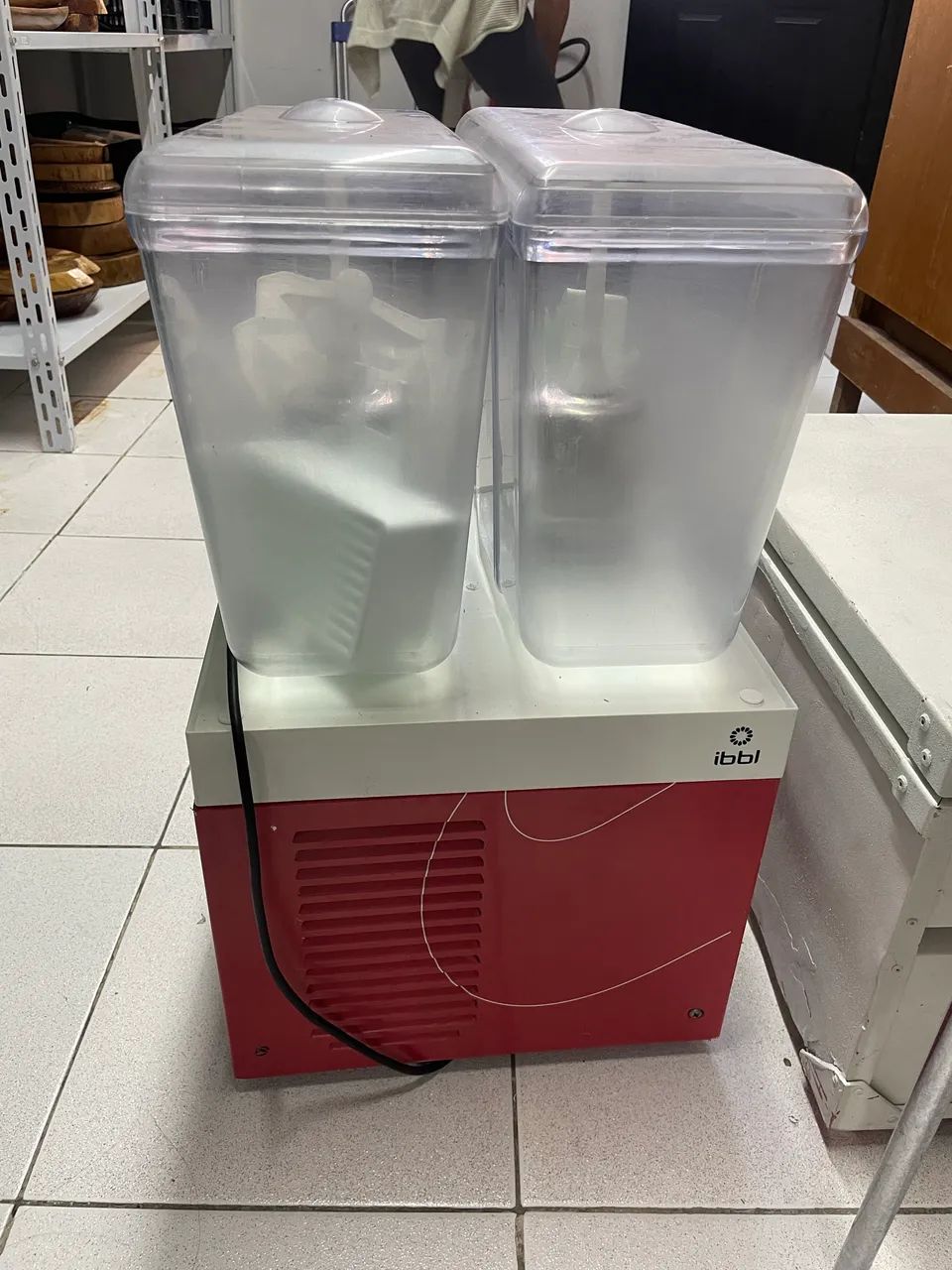 Refresqueira Dupla 30 Litros - 2 Cubas de 15L - 220V - Foto 5