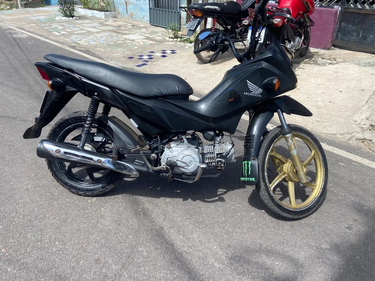 Pop110 boa pra interior 