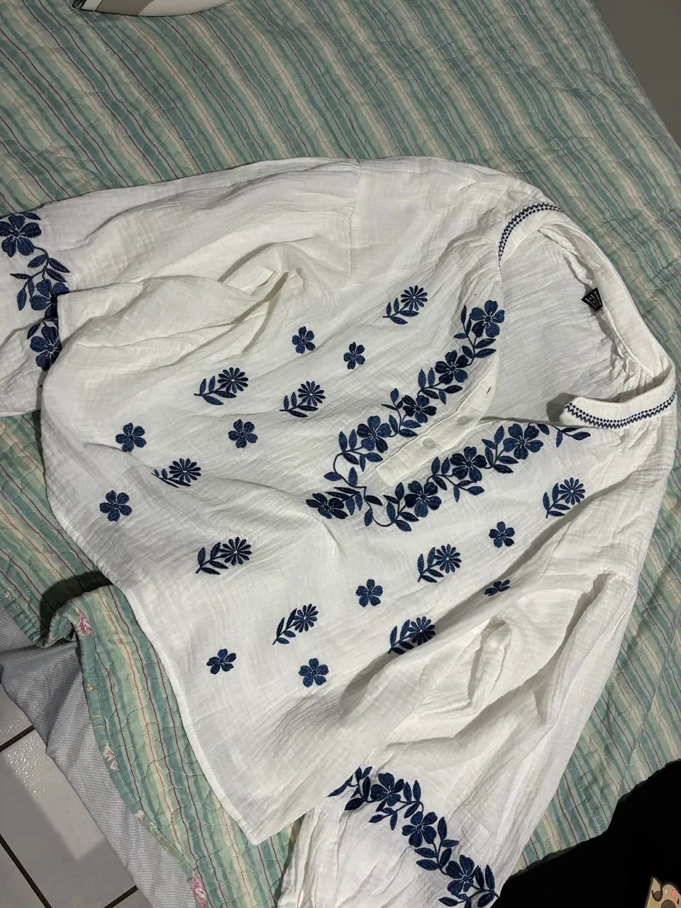 Blusa de manga comprida de algodão 