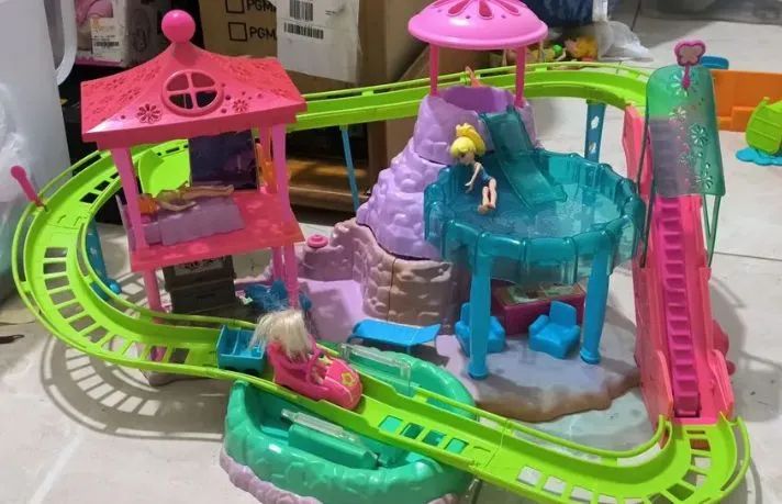 4 playsets Polly pocket