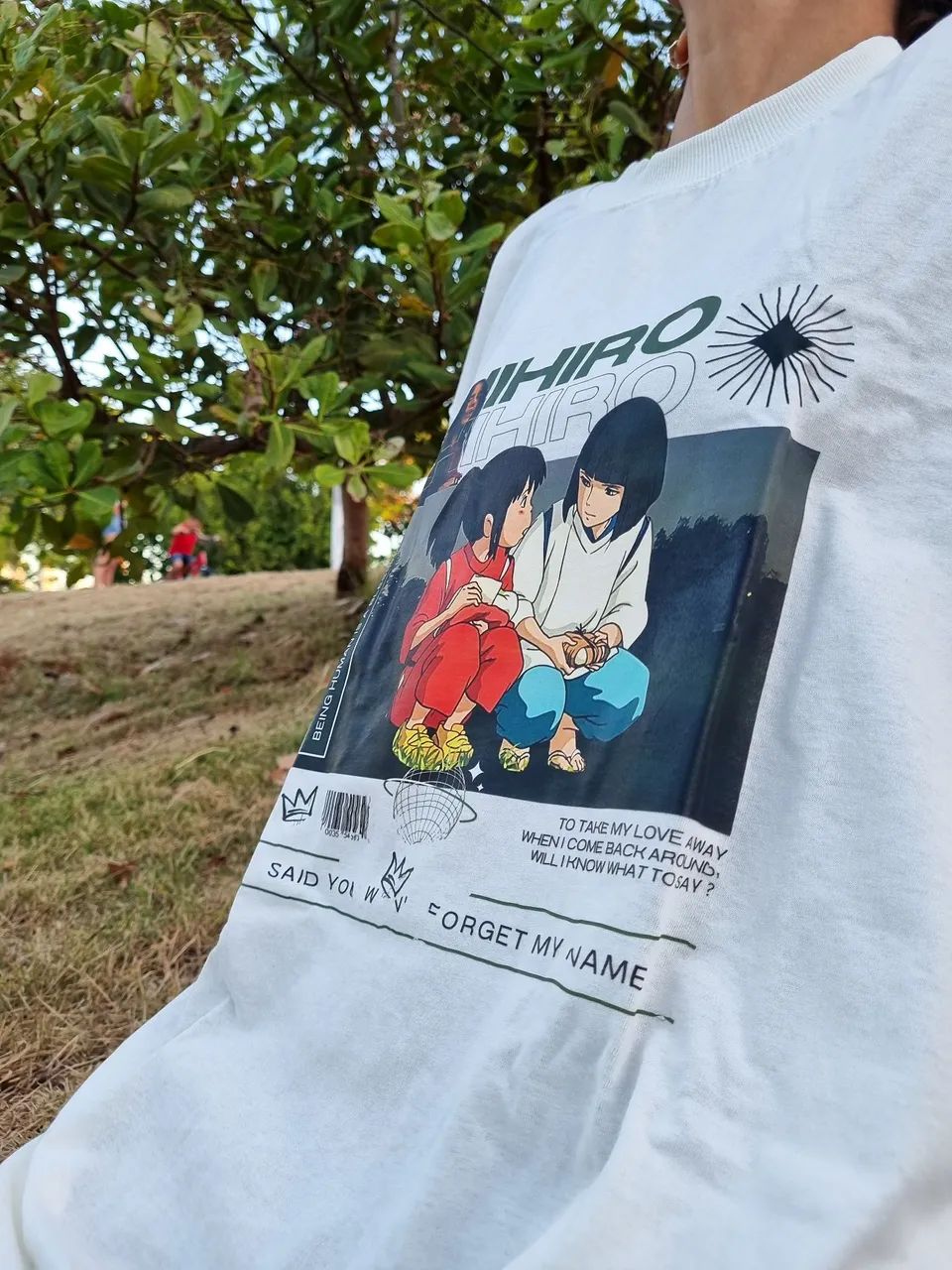 Camiseta Oversized "Chihiro - Studio Ghibli" - Foto 2