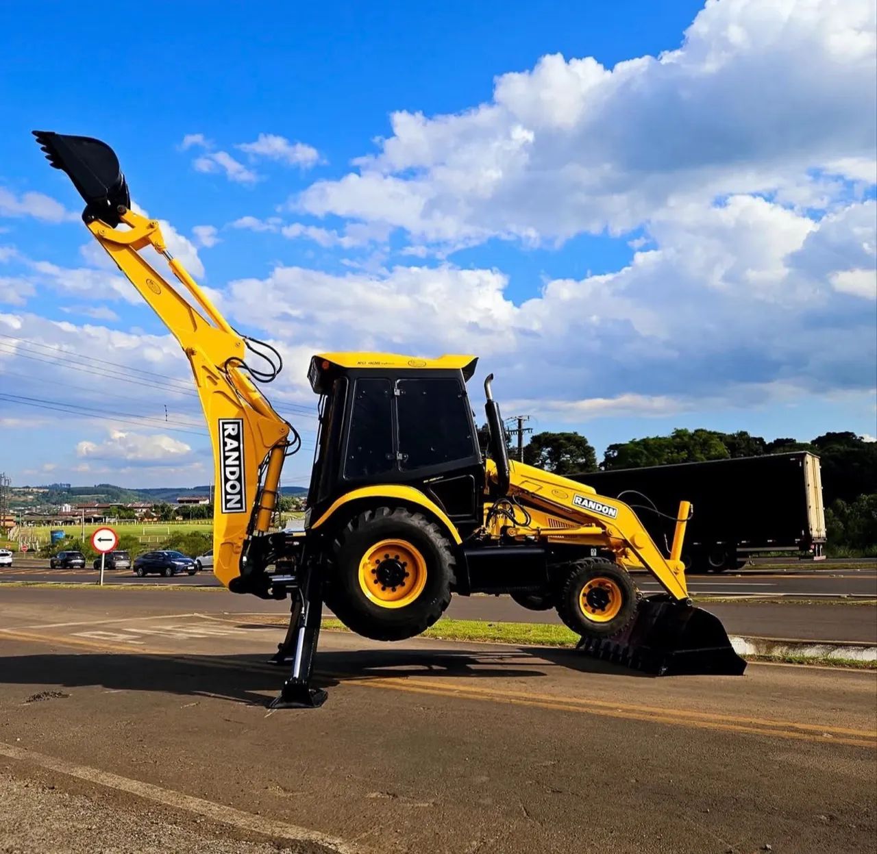Retroescavadeira Randon RD 406 Advanced - Parcelamos - Foto 4