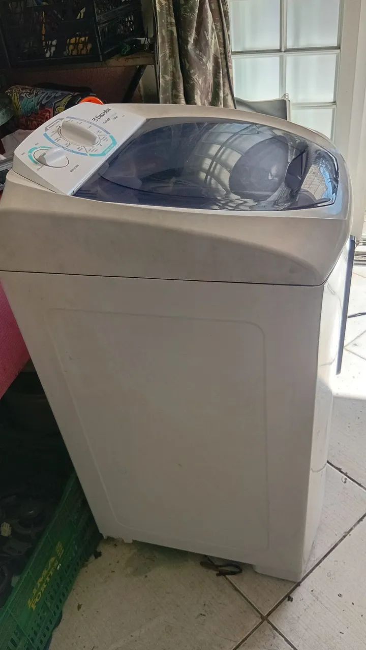 VENDE SE MAQUINA DE LAVAR ELETROLUX 