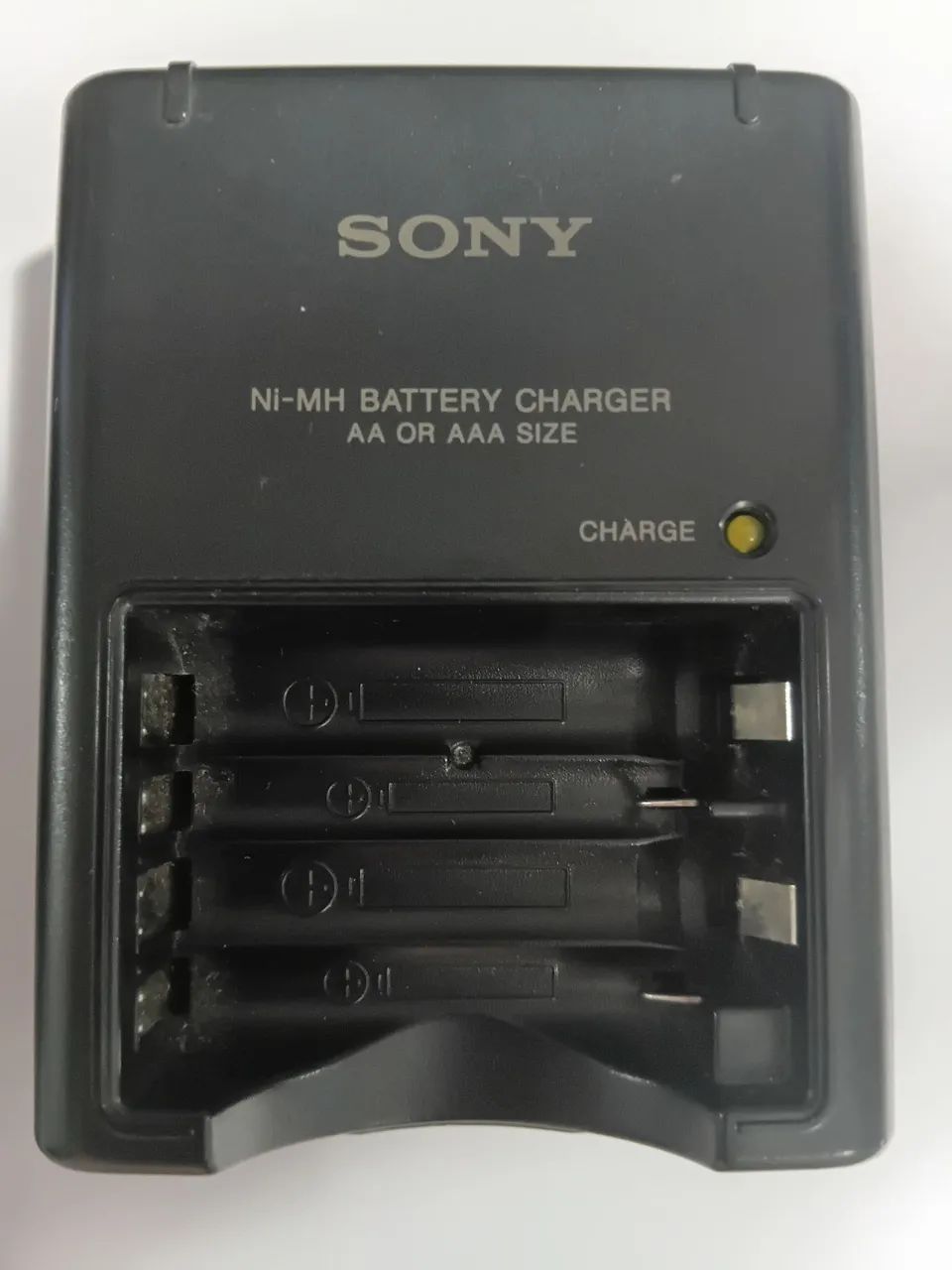 Carregador de pilhas original Sony AA e AAA - Foto 3