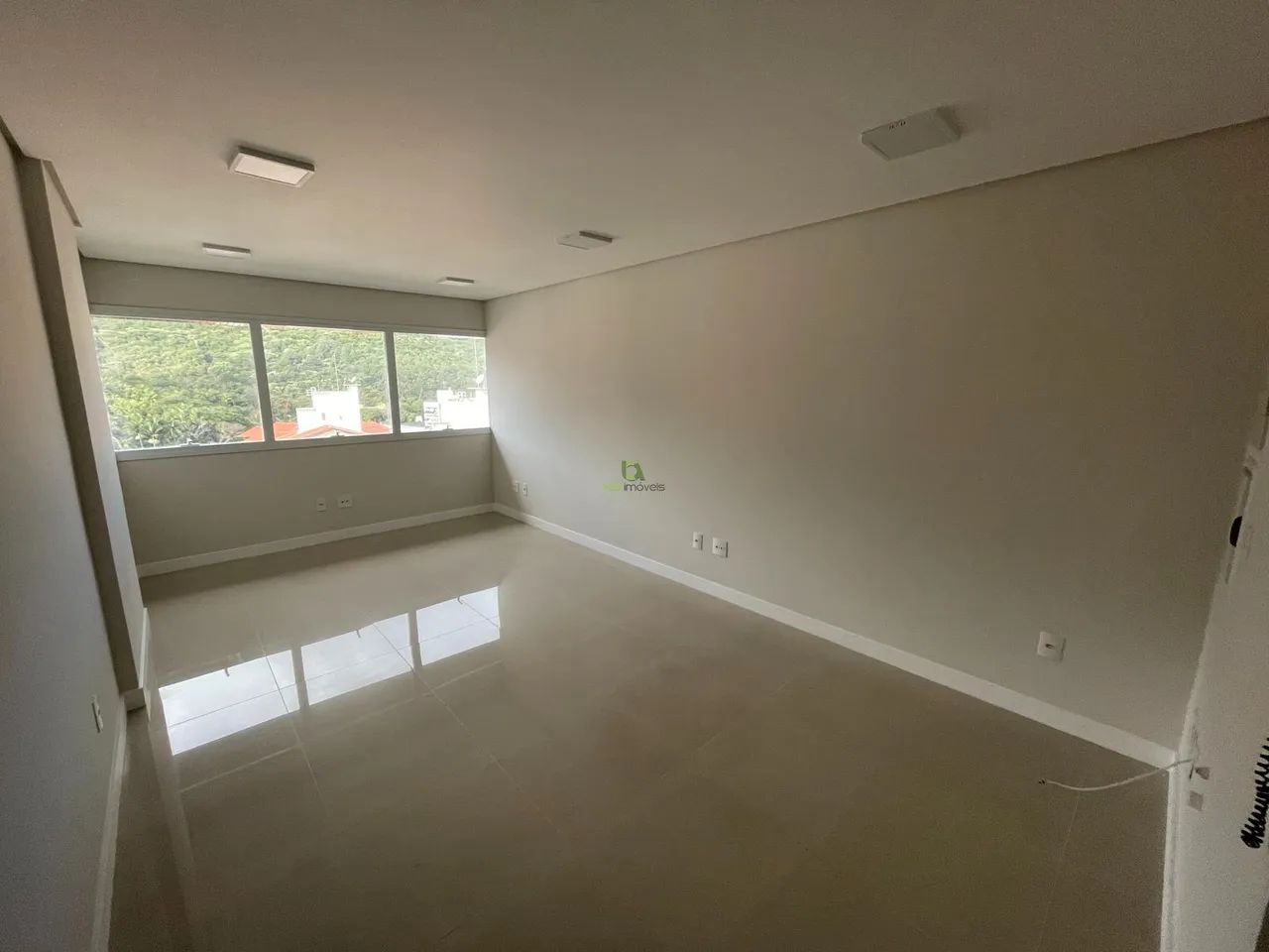 ÓTIMA SALA COMERCIAL PARA ALUGAR NO ITACORUBI! - Foto 3