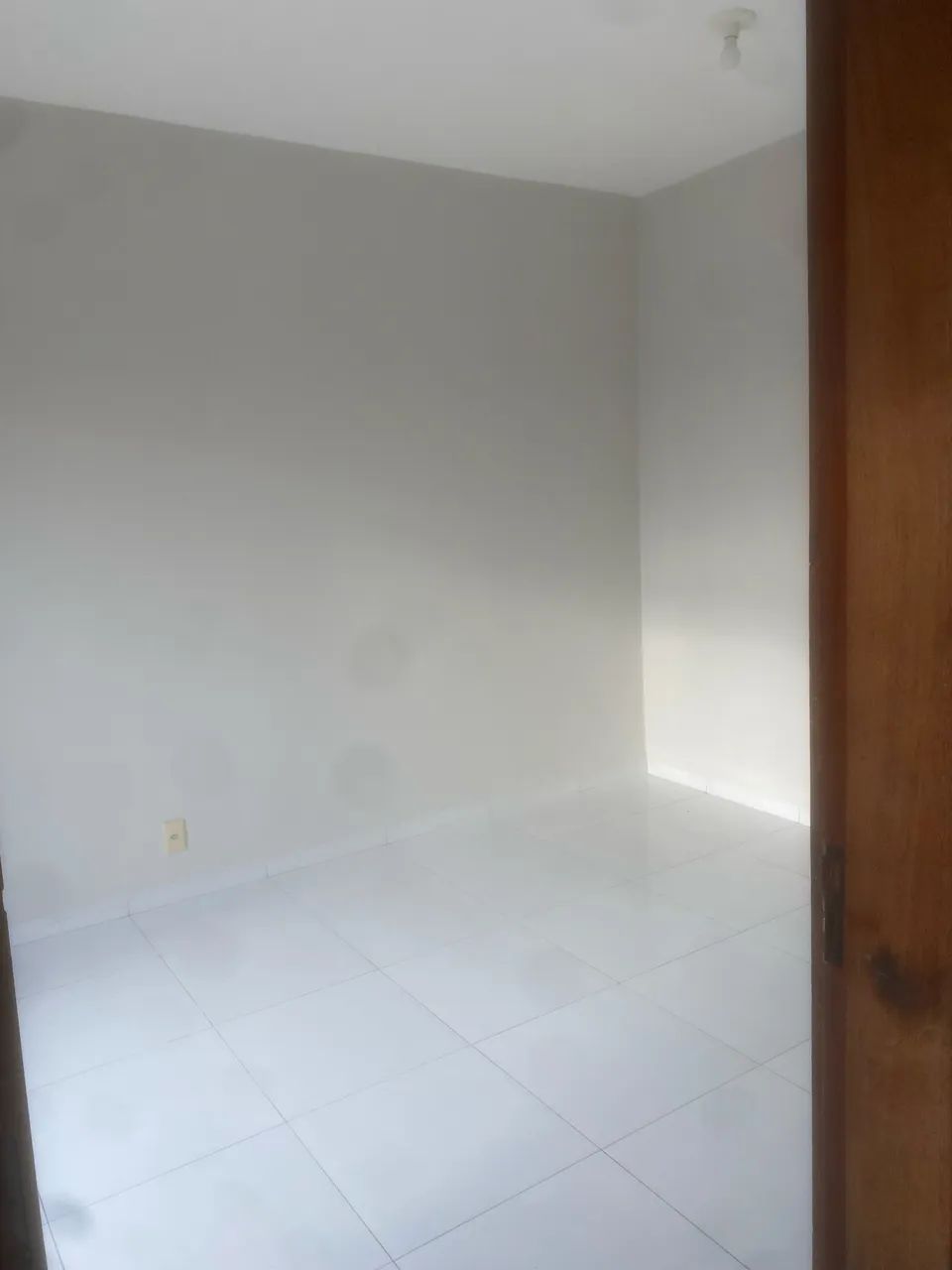   Apartamento com dois quartos na 604 Sul e duas garagens