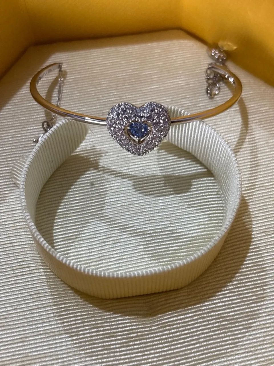 Pulseira Swarovski Hyperbola Coração Azul com Cristais - Original - Foto 4