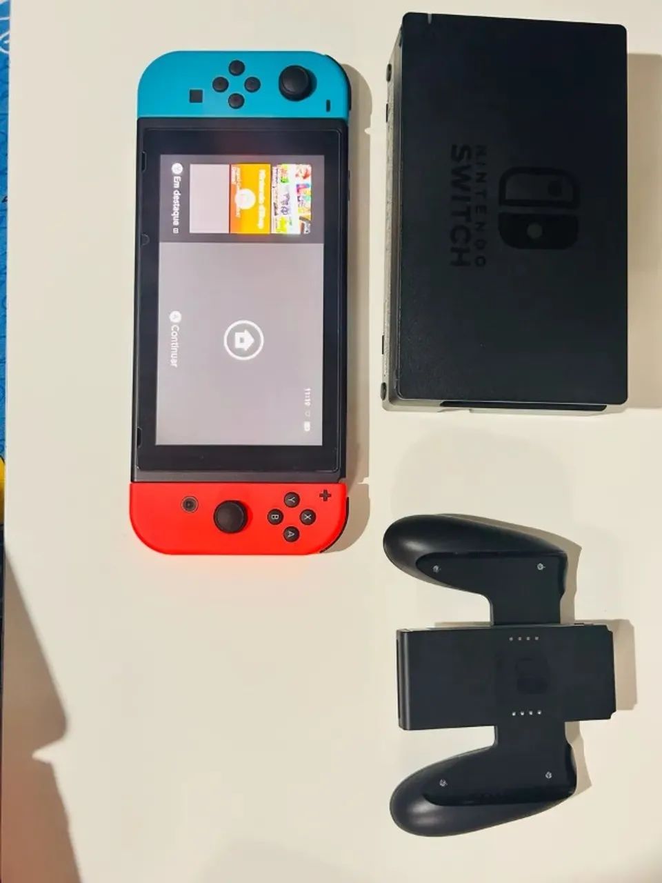 Nintendo Switch V2 + MicroSD 256GB + Case
