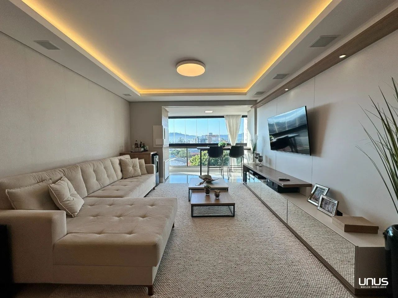 Apartamento de 3 dormitórios sendo 1 suíte em Balneário Estreito