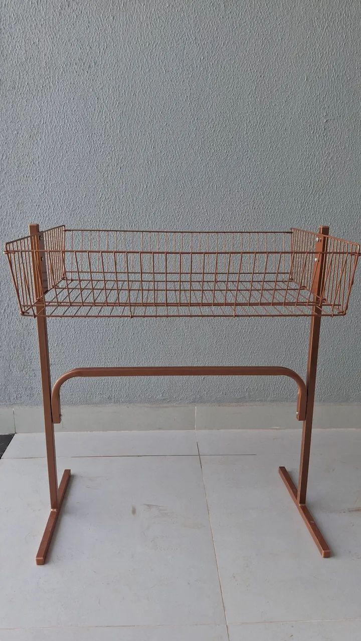 Exposito tipo cesta (arara)