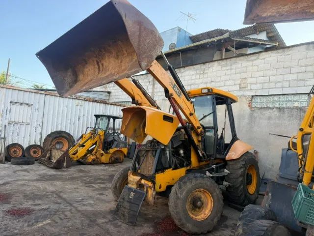 Acabou de chegar Retroescavadeira JCB 3C motor turbinado internacional para retirada de pç