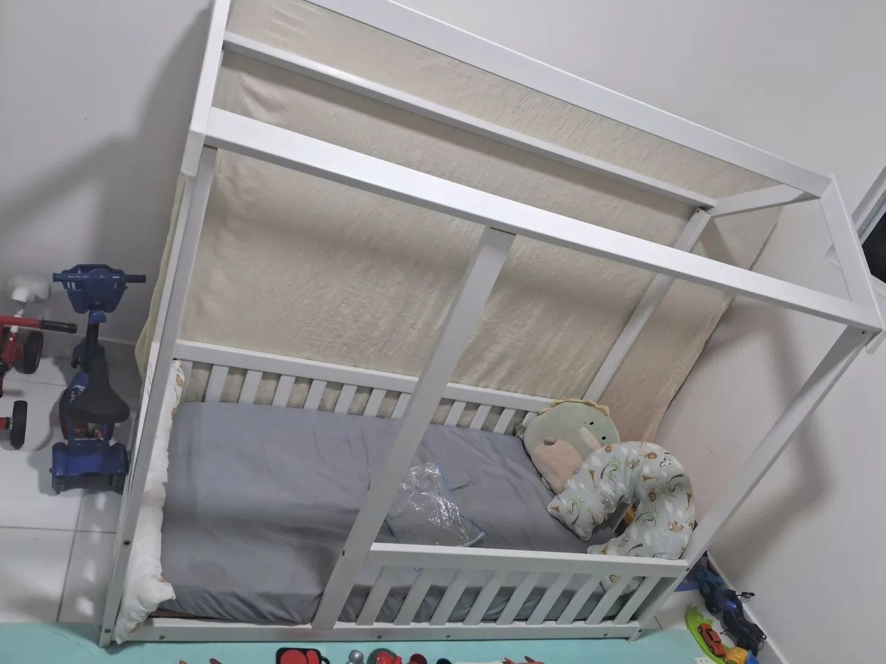 Cama para crianças tipo casinha com colchão  - Foto 2