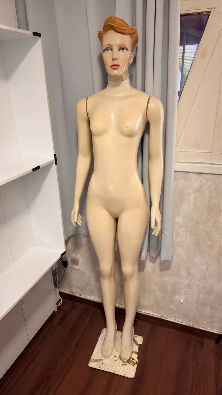 Manequim feminino com suporte  - Foto 2