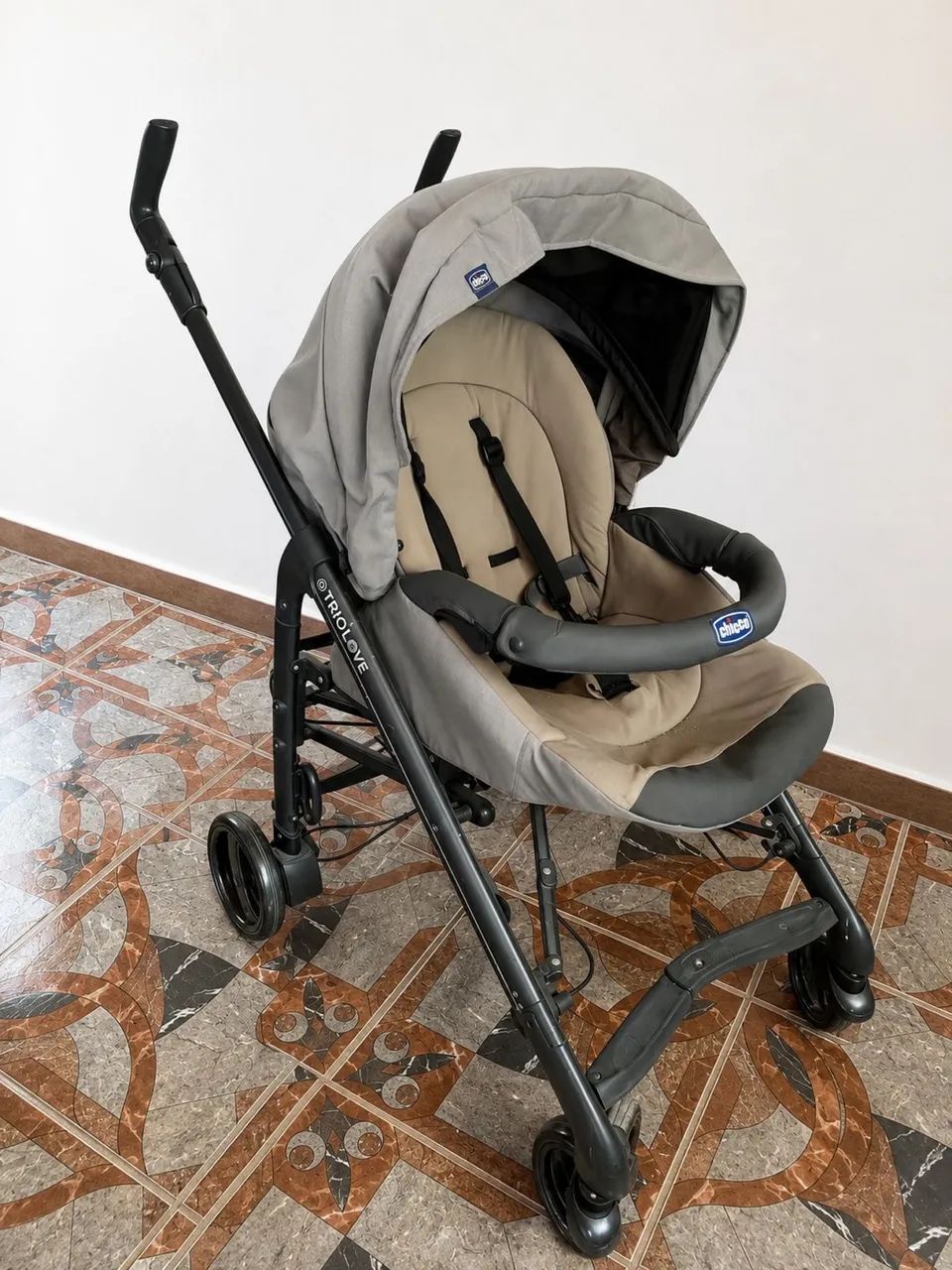 Carrinho de bebê chicco 