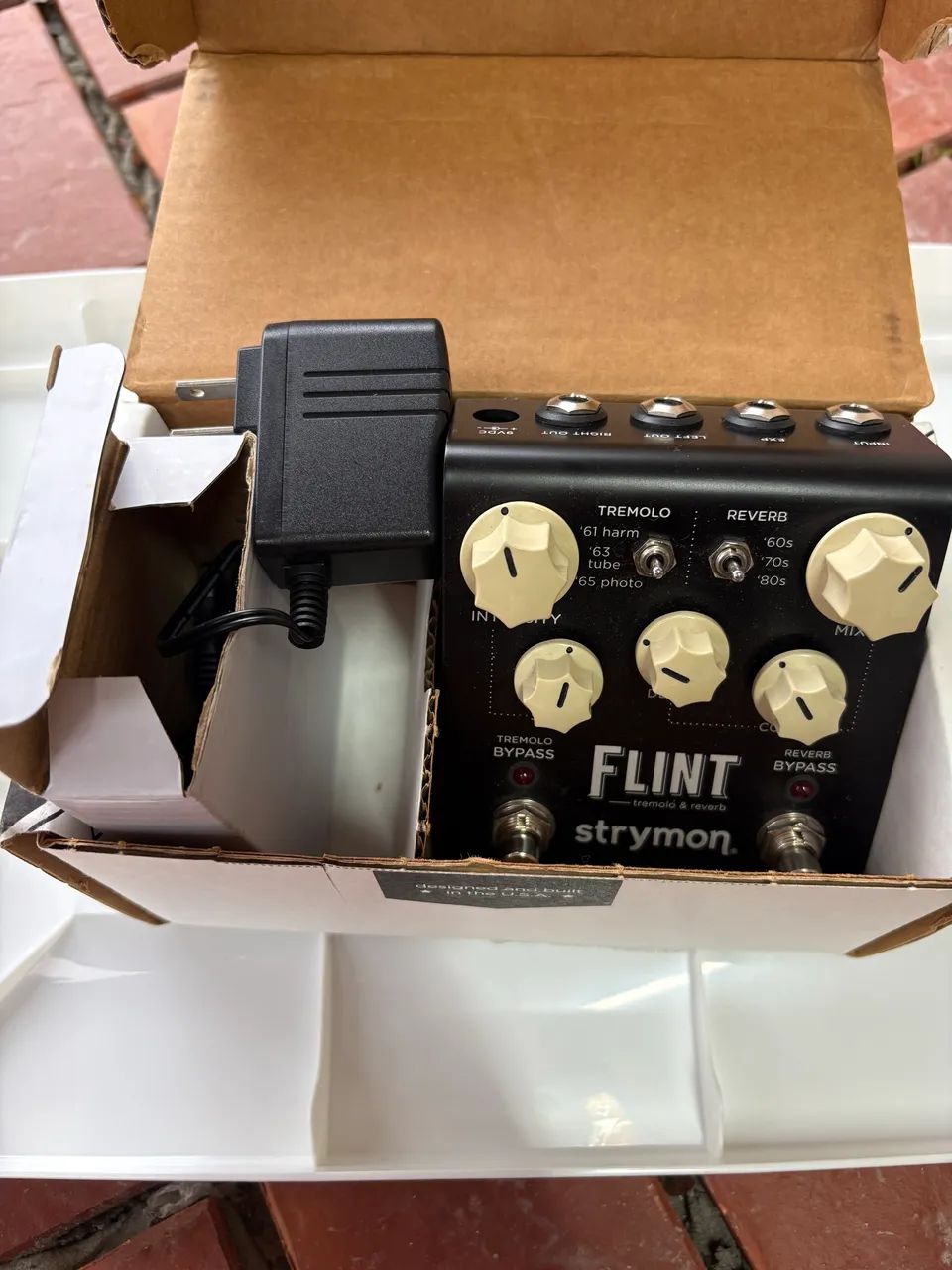 Strymon Flint Reverb / Tremolo - Instrumentos musicais - Brooklin