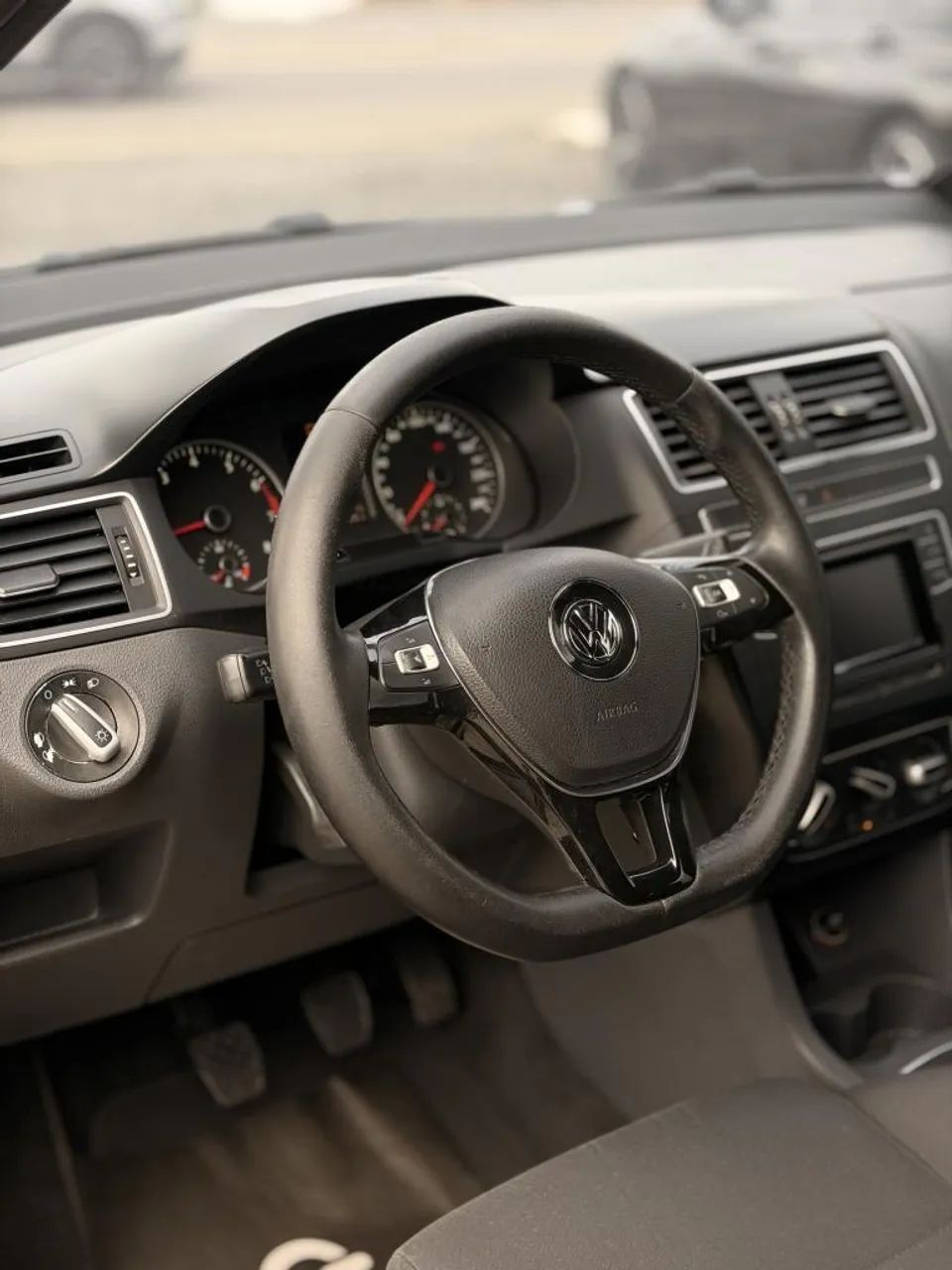 Volkswagen Fox RUN 1.6 Flex 8V 5P 2017 - Foto 4