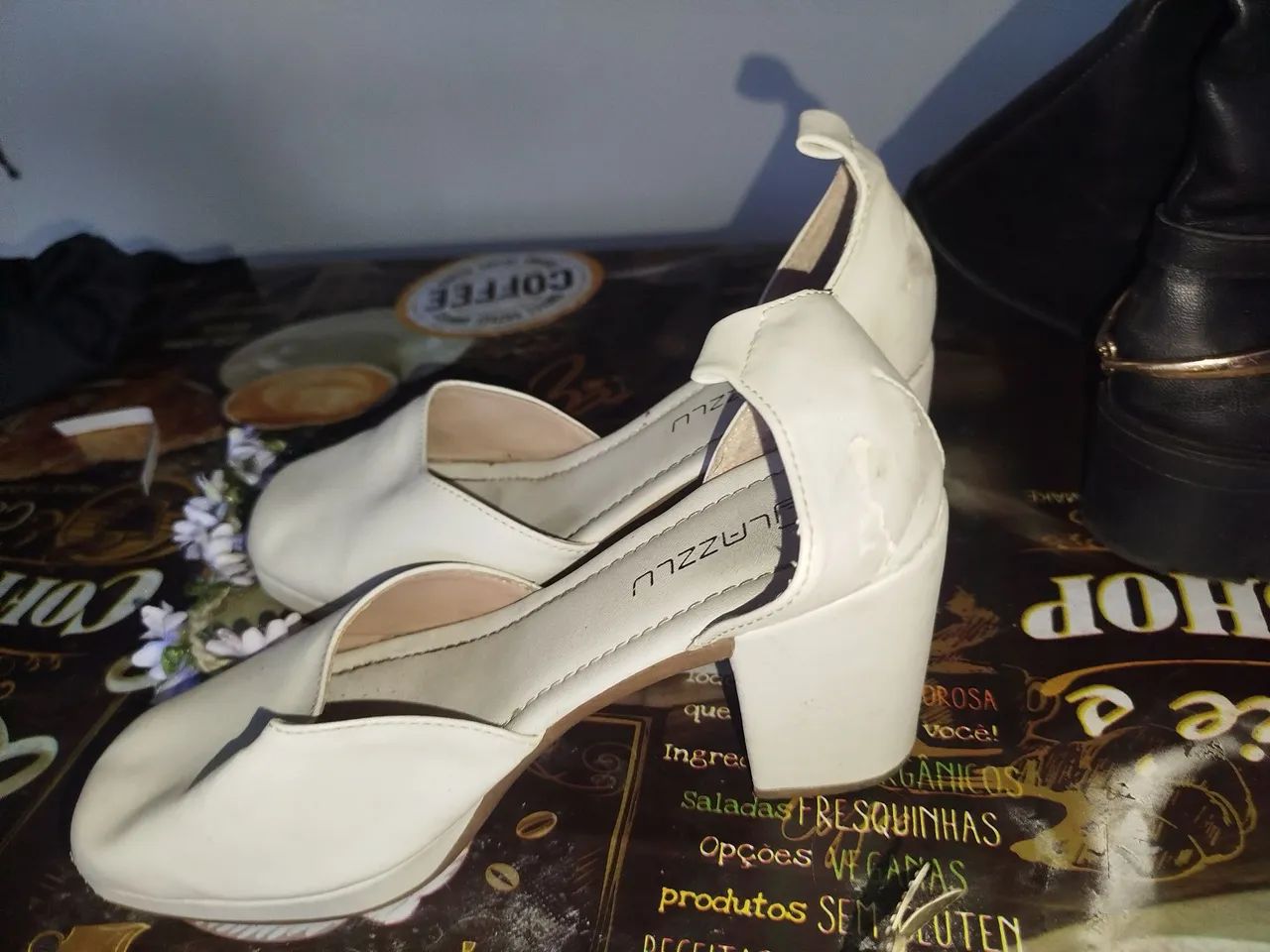 Sandálias, botas, sapatilhas e saltos diversos - Foto 5