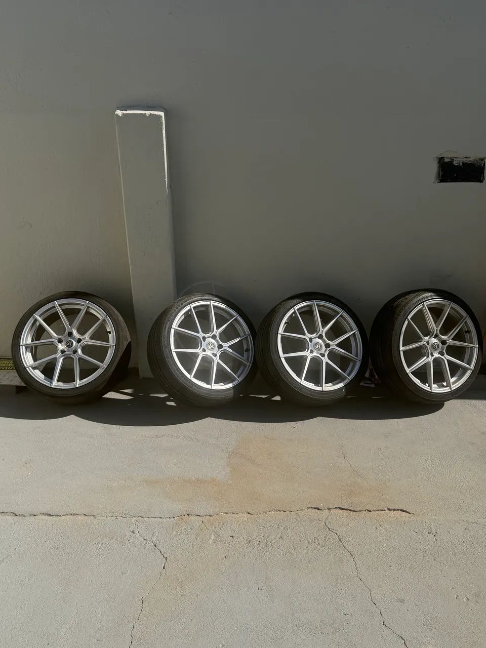 ? JOGO DE RODAS ARO 19 + PNEUS 225/40 R19 - Foto 3
