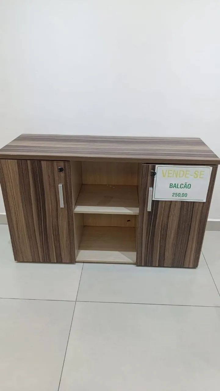Balcão para escritório 2 portas.