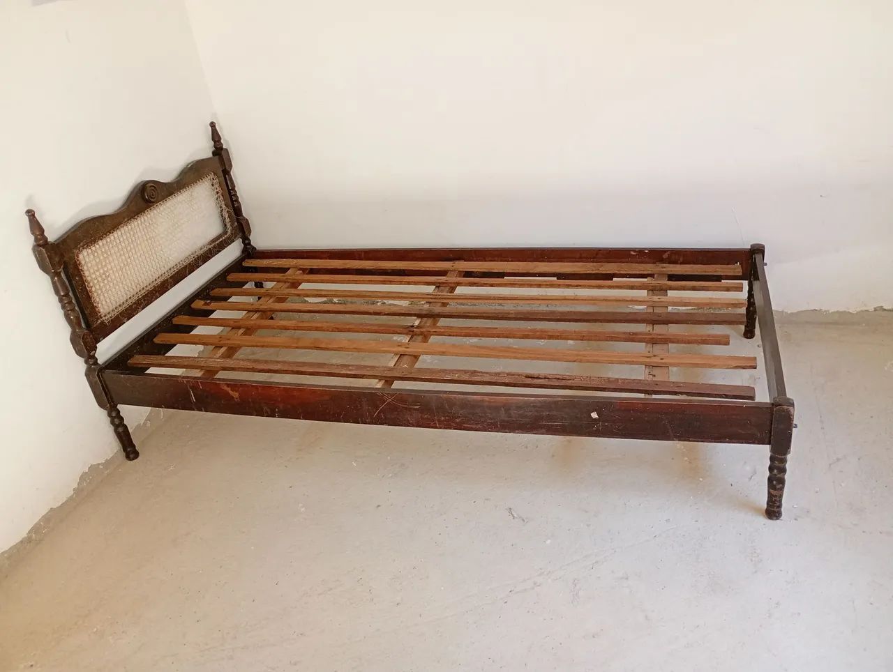 Cama solteiro 