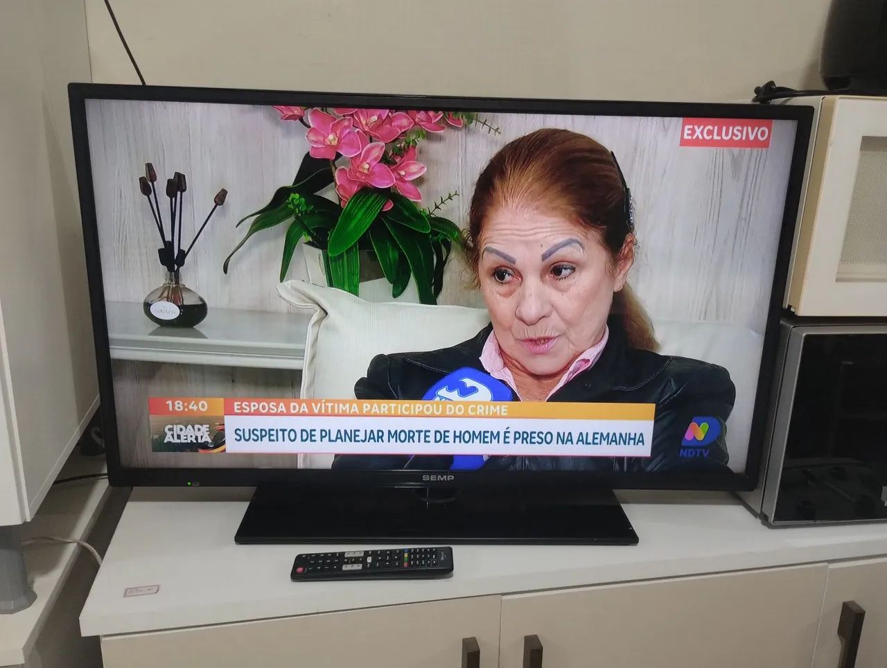 TV LED semp 40 polegadas HDMI  - Foto 4