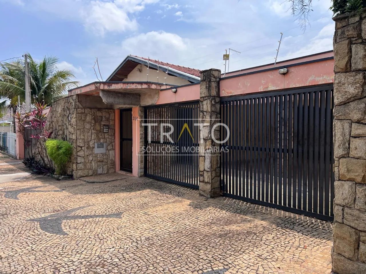 Casa comercial ou residencial no Jardim Eulina