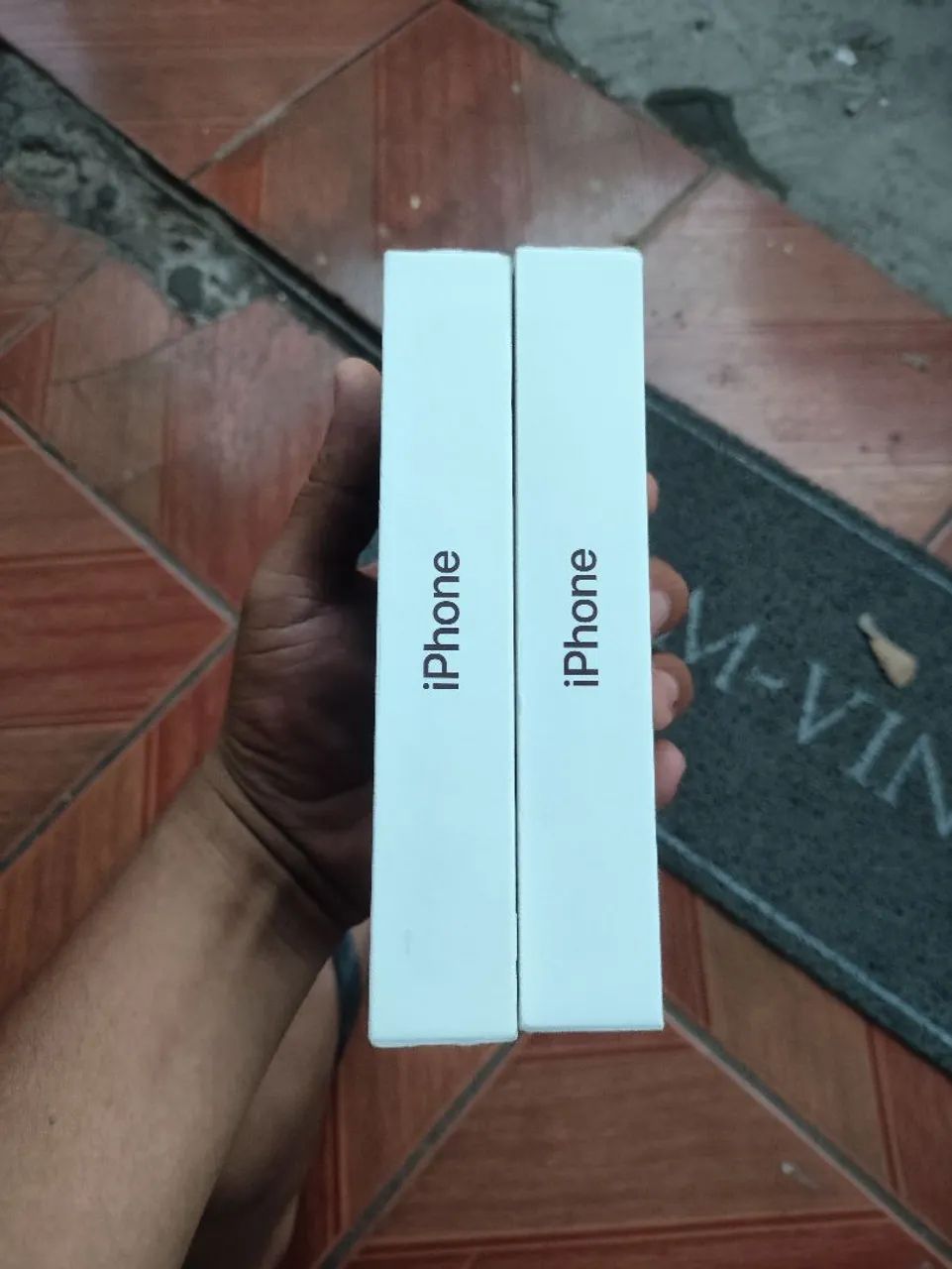 iPhone 18 pro 256 GB BORDÔ  - Foto 4