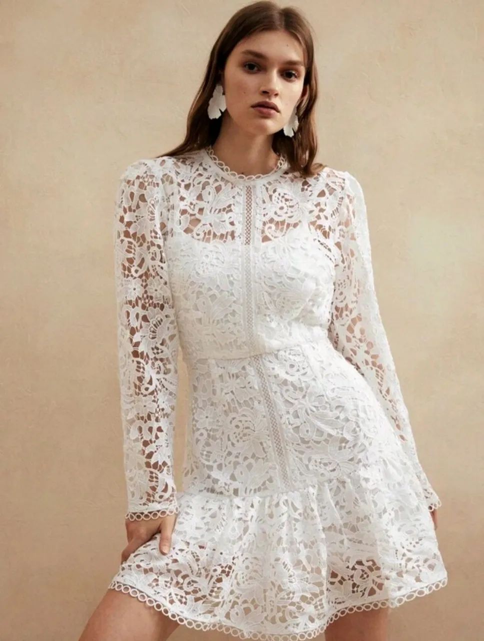 Vestido Branco de Renda Elegante Manga Longa M