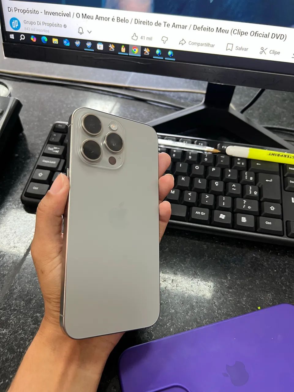 iPhone 15 pro Max - Foto 2