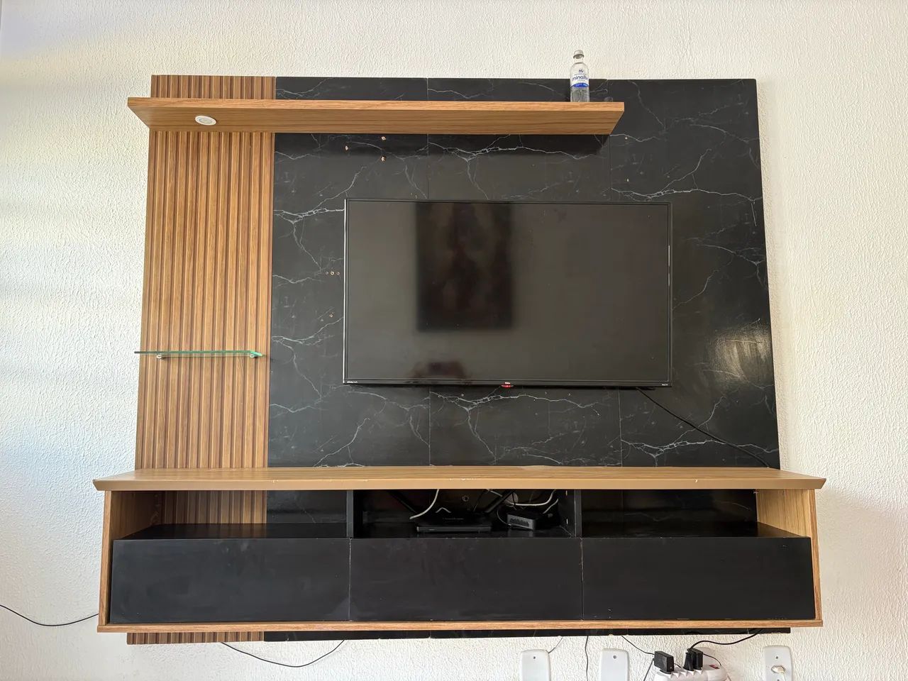 Painel preto amadeirado  - Foto 2