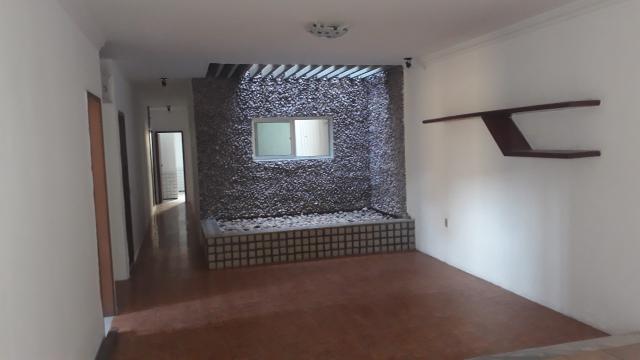 Montese casa, 250m², 3 quartos (sendo 2 suítes), wc social, cozinha, 3 vagas de garagem. - Foto 8