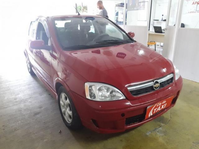 Chevrolet Corsa Sedan PREMIUM 5P