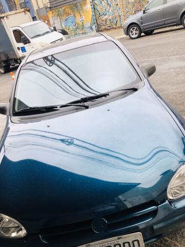 Vendo corsa sedan 99
