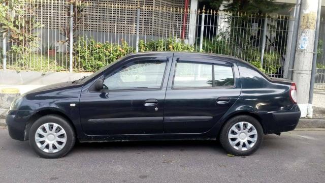 Renault Clio Sedan