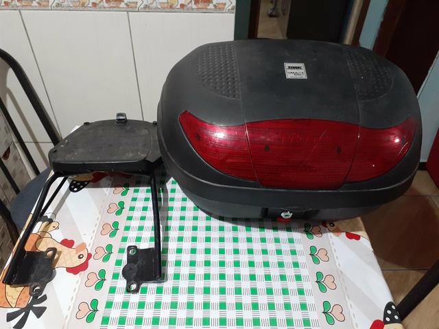 Vendo baú de moto protork com o suporte da cb300 semi novo - Foto 2