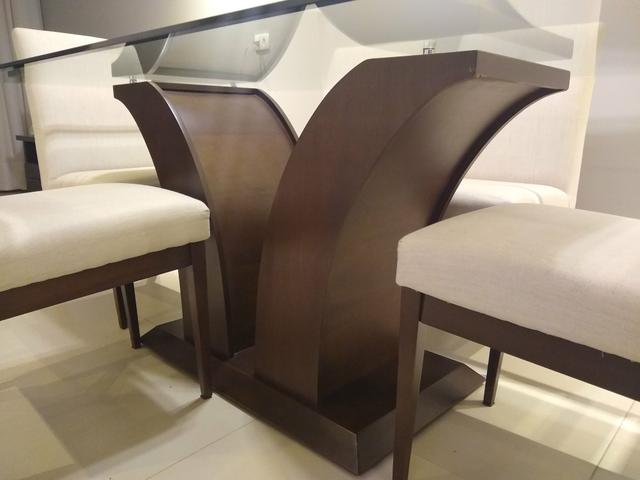 Mesa de vidro com 6 cadeiras + aparador - Foto 3