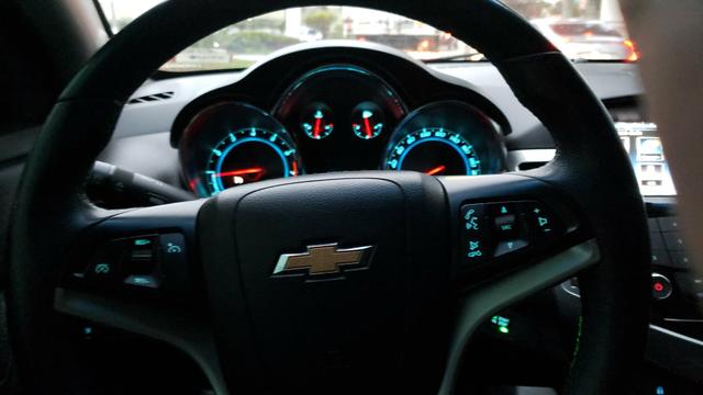 Cruze Hatch 1.8 16V - Completo