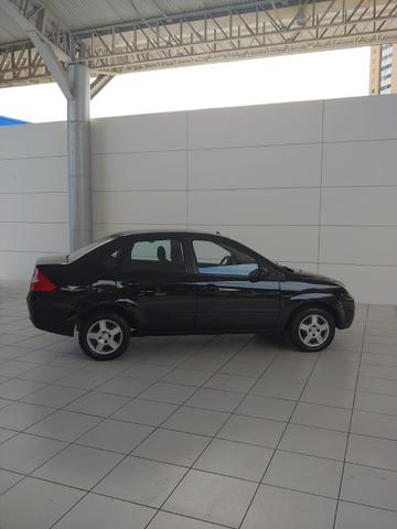 Fiesta sedan 2009