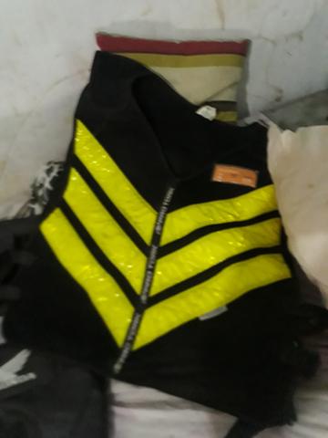 Capa de chuva ,colete vender ligeiro por 100 vender ligeiro tratar . * - Foto 3