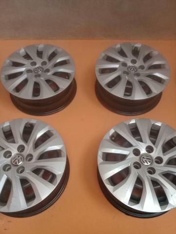 Rodas de ferro aro 15 Novo Polo com carlotas